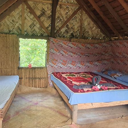 Island Paradise Bungalows Lenkuru 外观 照片