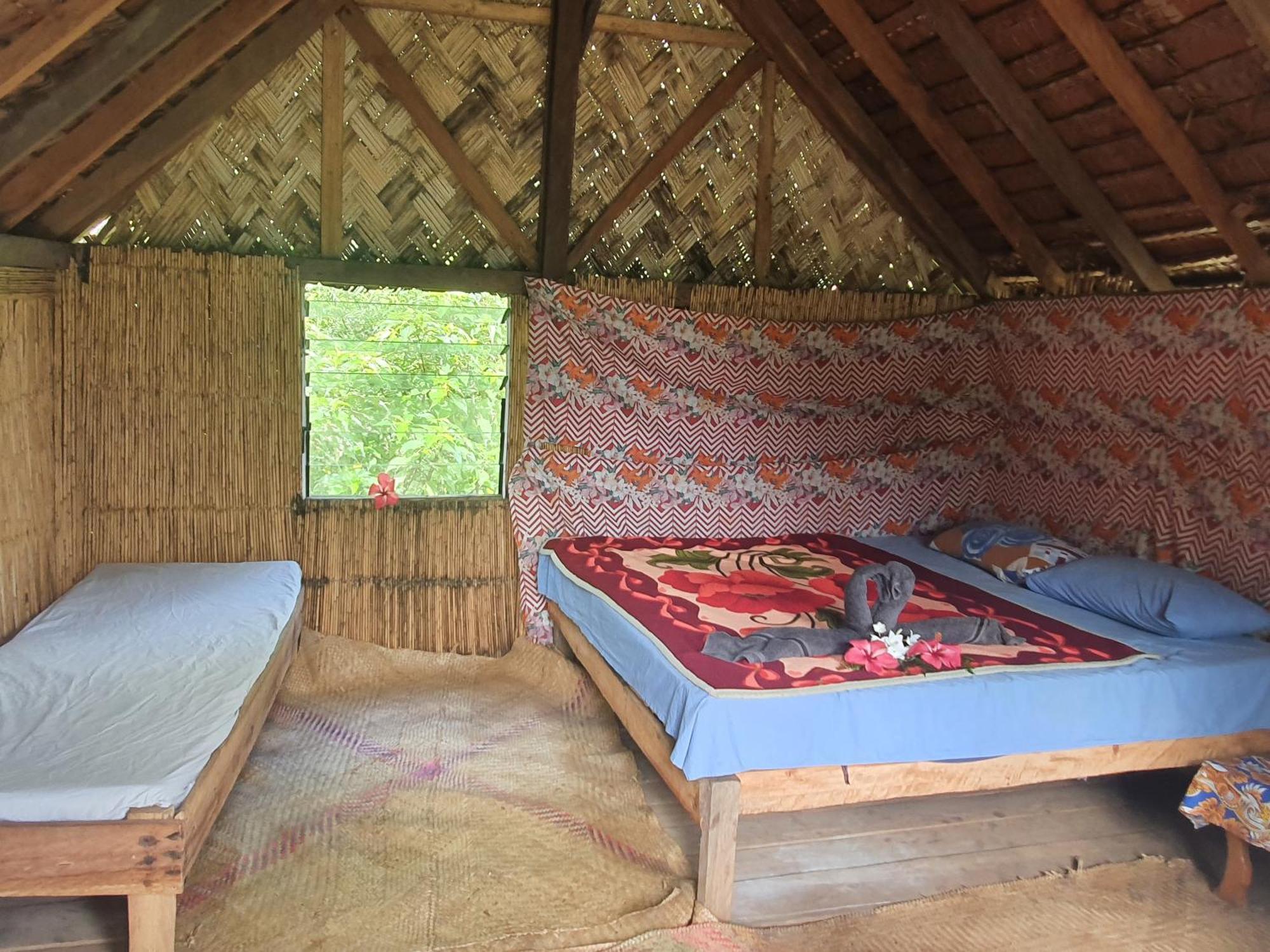 Island Paradise Bungalows Lenkuru 外观 照片